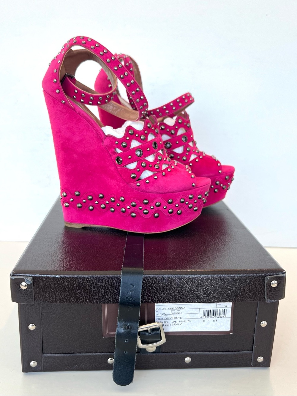 ALAIA Calzature Donna Fuchsia Suede Laser Cut Studded Open Toe Wedges Sz 38